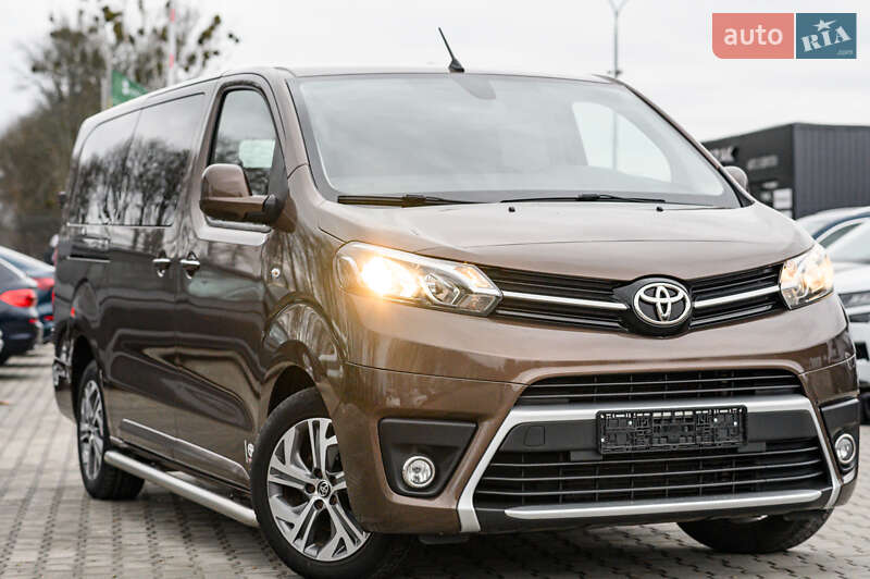 Мінівен Toyota Proace 2018 в Львові