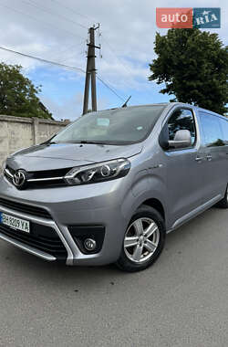 Вантажний фургон Toyota Proace 2020 в Одесі