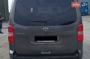 Мінівен Toyota Proace 2023 в 