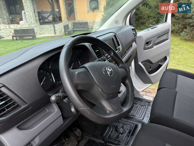 Грузовой фургон Toyota Proace 2023 в Калуше