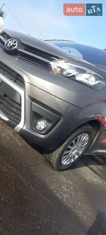 Toyota Proace