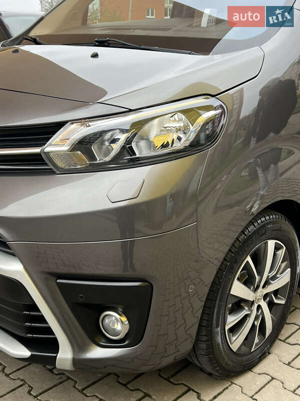 Микроавтобус грузовой (до 3,5т) Toyota Proace 2018 в Черновцах