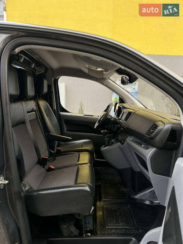 Микроавтобус грузовой (до 3,5т) Toyota Proace 2018 в Черновцах