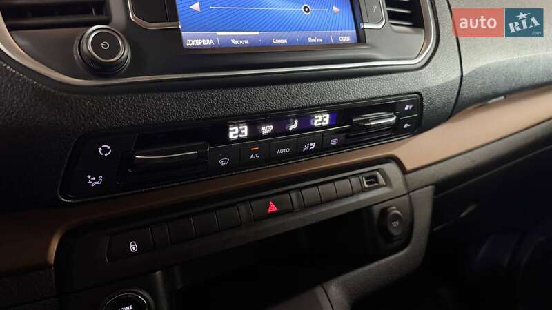 Минивэн Toyota Proace 2023 в Ужгороде