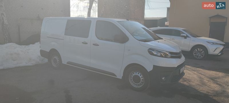 Мінівен Toyota Proace 2022 в Черкасах