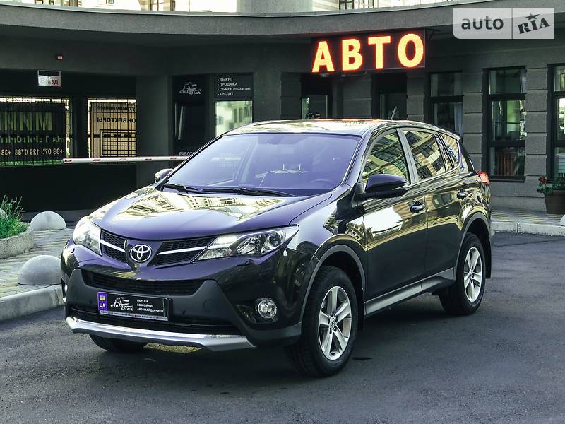 Toyota RAV4 2014 року
