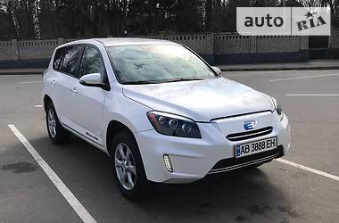 Позашляховик / Кросовер Toyota RAV4 EV 2012 в 