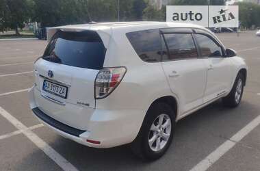 Позашляховик / Кросовер Toyota RAV4 EV 2013 в 