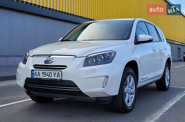 Внедорожник / Кроссовер Toyota RAV4 EV 2013 в Киеве