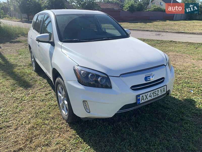 Внедорожник / Кроссовер Toyota RAV4 EV 2013 в Харькове фото 5 Внедорожник / Кроссовер Toyota RAV4 EV 2013 в Харькове