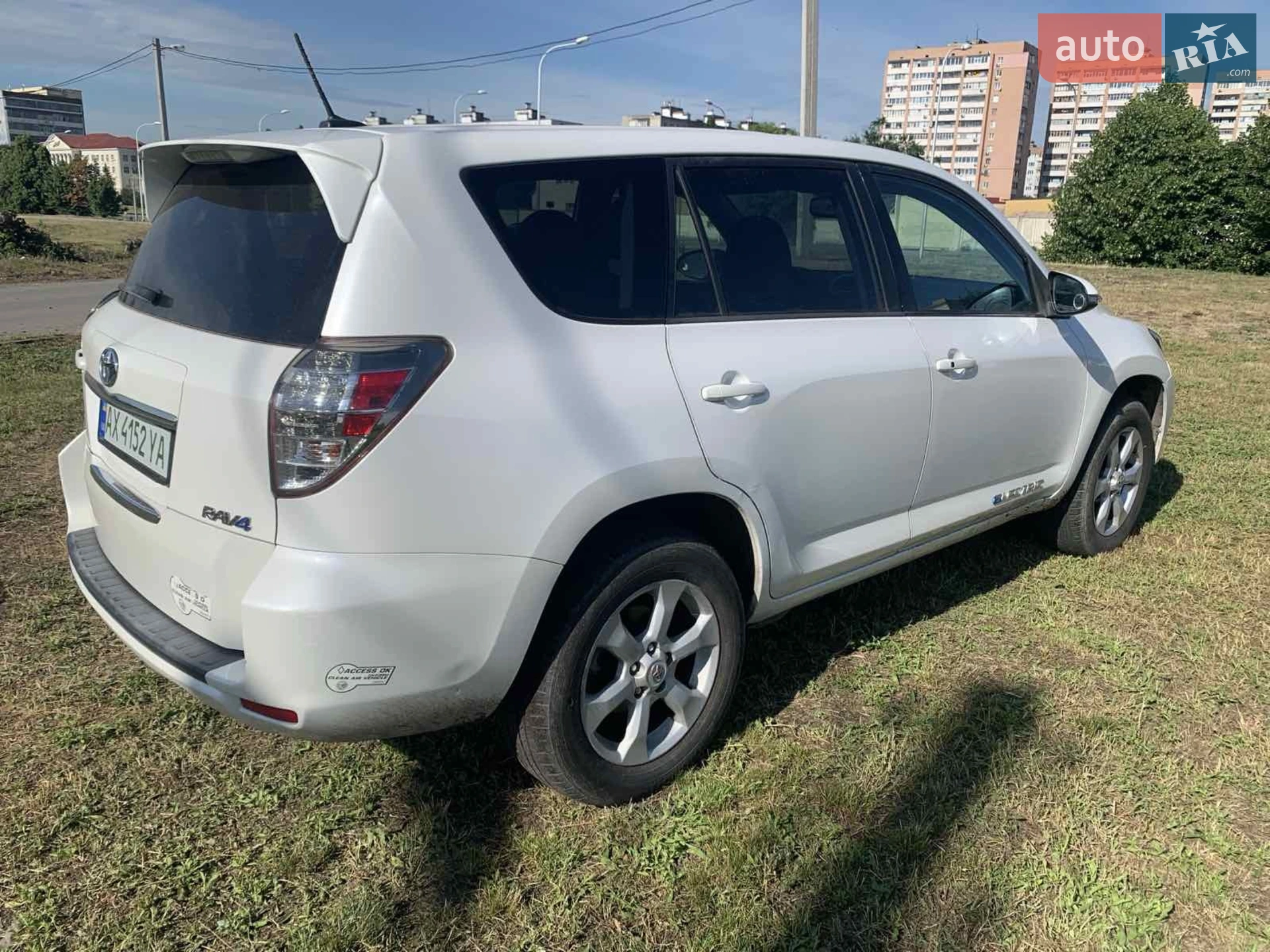 2013 Toyota RAV 4 - мініатюра 10