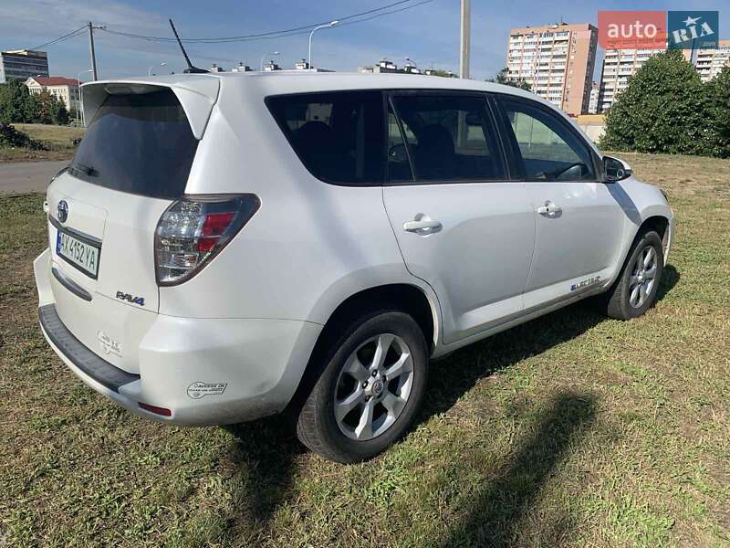 Внедорожник / Кроссовер Toyota RAV4 EV 2013 в Харькове фото 10 Внедорожник / Кроссовер Toyota RAV4 EV 2013 в Харькове