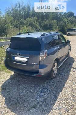 Внедорожник / Кроссовер Toyota RAV4 EV 2013 в 