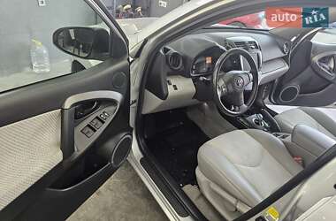 Внедорожник / Кроссовер Toyota RAV4 EV 2014 в 