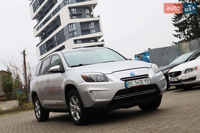 Toyota RAV4 EV 2014