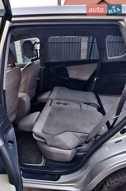 Внедорожник / Кроссовер Toyota RAV4 EV 2013 в 