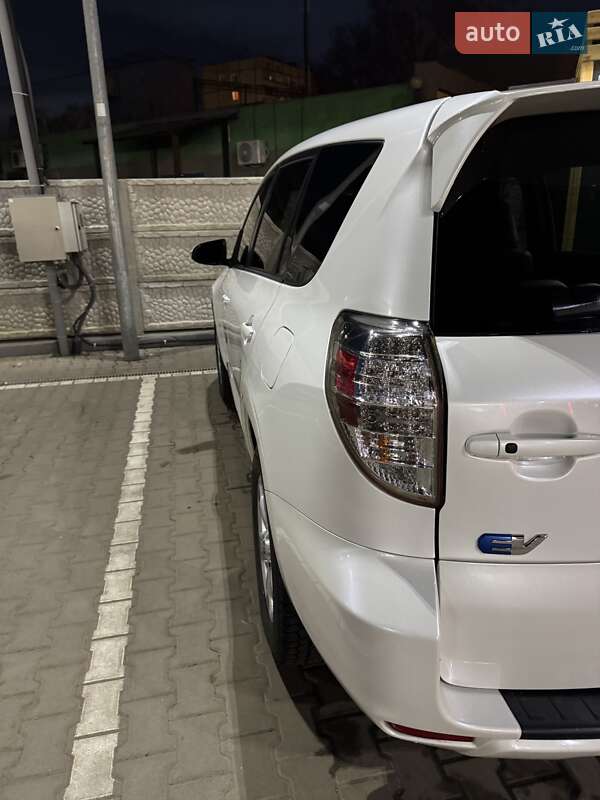 Внедорожник / Кроссовер Toyota RAV4 EV 2012 в Кривом Роге