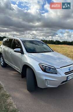 Внедорожник / Кроссовер Toyota RAV4 EV 2014 в 