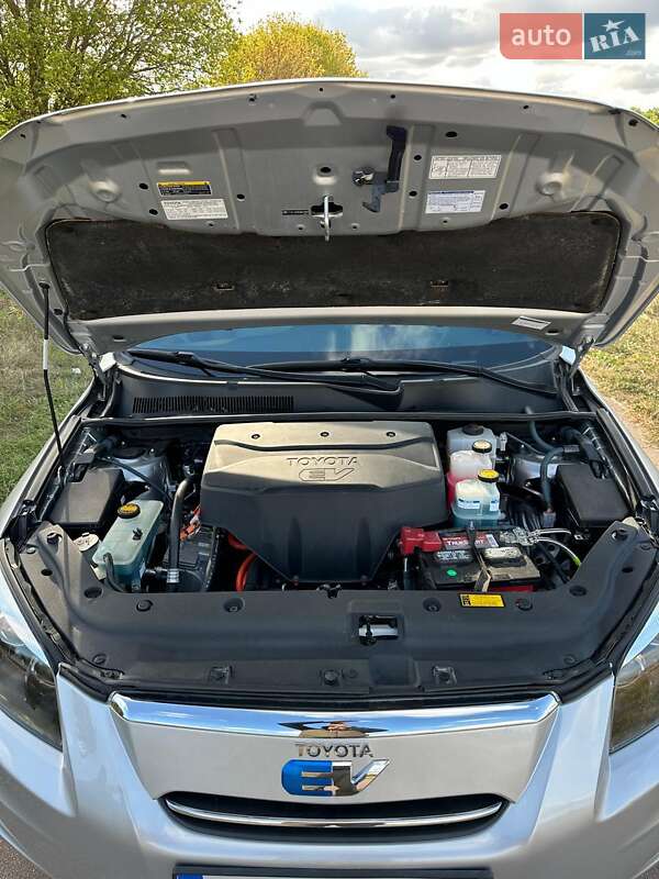 Внедорожник / Кроссовер Toyota RAV4 EV 2014 в Киеве
