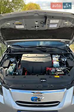 Внедорожник / Кроссовер Toyota RAV4 EV 2014 в 