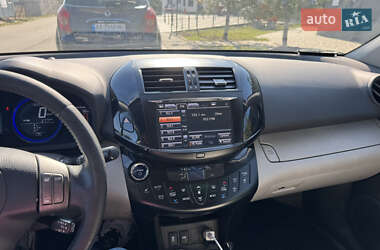 Внедорожник / Кроссовер Toyota RAV4 EV 2014 в 