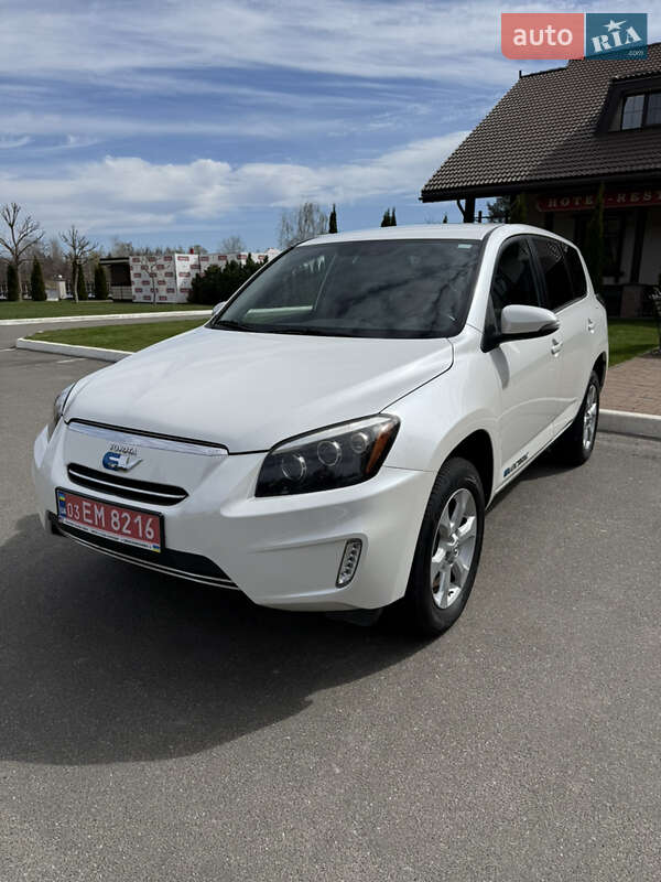 Внедорожник / Кроссовер Toyota RAV4 EV 2013 в 