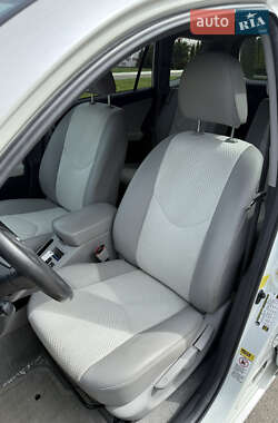 Внедорожник / Кроссовер Toyota RAV4 EV 2013 в 