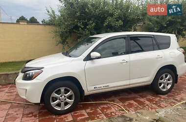 Внедорожник / Кроссовер Toyota RAV4 EV 2014 в 