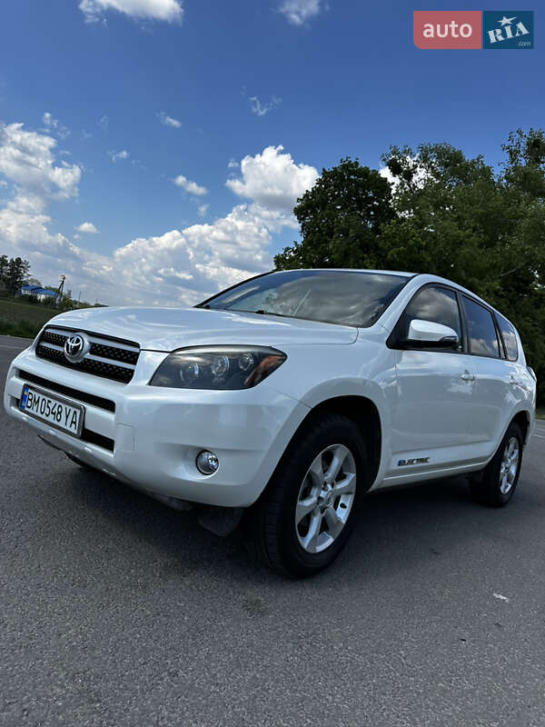 Внедорожник / Кроссовер Toyota RAV4 EV 2013 в Ромнах