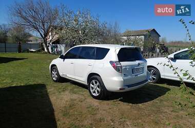 Внедорожник / Кроссовер Toyota RAV4 EV 2014 в 