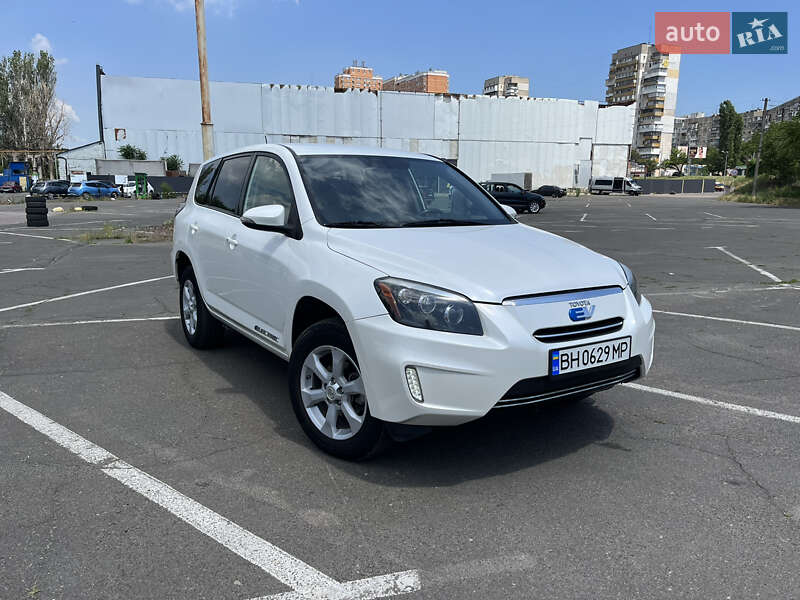 Внедорожник / Кроссовер Toyota RAV4 EV 2013 в Одессе фото 8 Внедорожник / Кроссовер Toyota RAV4 EV 2013 в Одессе