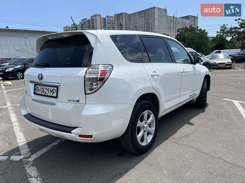 Внедорожник / Кроссовер Toyota RAV4 EV 2013 в Одессе фото 6 Внедорожник / Кроссовер Toyota RAV4 EV 2013 в Одессе