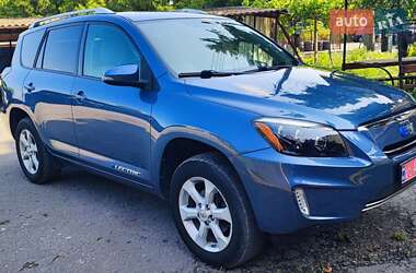 Внедорожник / Кроссовер Toyota RAV4 EV 2014 в Каменец-Подольском