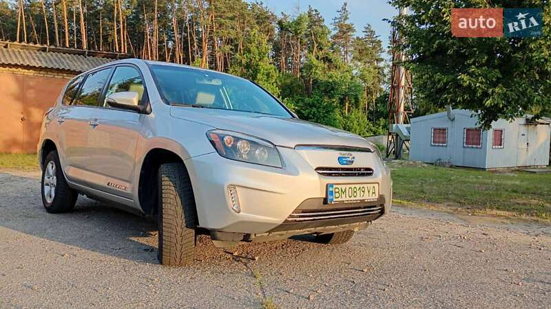 Позашляховик / Кросовер Toyota RAV4 EV 2012 в Києві