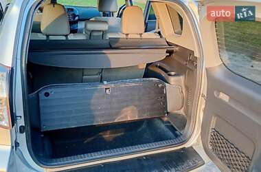 Внедорожник / Кроссовер Toyota RAV4 EV 2012 в 