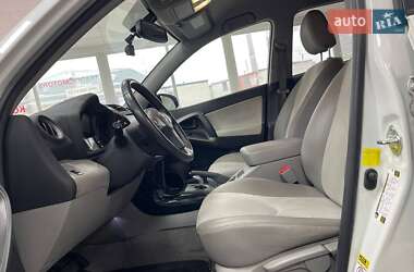 Внедорожник / Кроссовер Toyota RAV4 EV 2013 в 