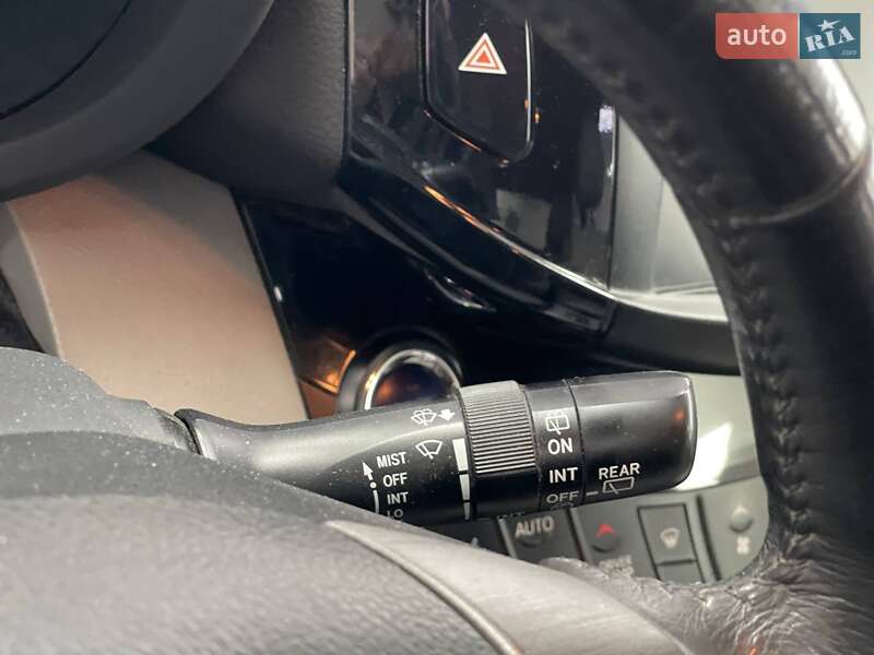 Внедорожник / Кроссовер Toyota RAV4 EV 2013 в Киеве