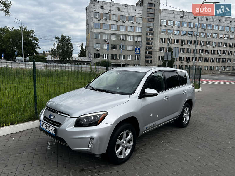 Внедорожник / Кроссовер Toyota RAV4 EV 2014 в Киеве