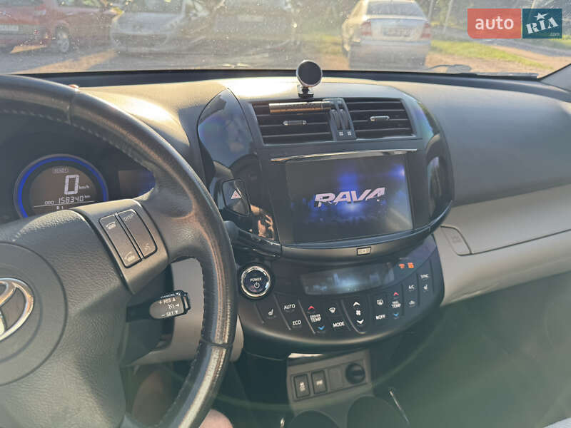 Позашляховик / Кросовер Toyota RAV4 EV 2013 в Житомирі