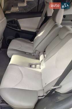 Внедорожник / Кроссовер Toyota RAV4 EV 2012 в 