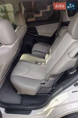 Внедорожник / Кроссовер Toyota RAV4 EV 2012 в 