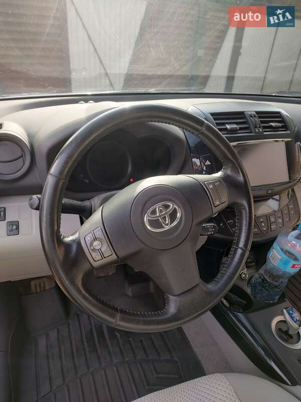 Позашляховик / Кросовер Toyota RAV4 EV 2012 в Ковелі