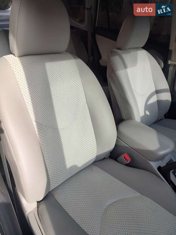 Позашляховик / Кросовер Toyota RAV4 EV 2012 в Ковелі