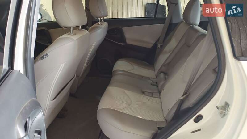 Внедорожник / Кроссовер Toyota RAV4 EV 2012 в Ахтырке