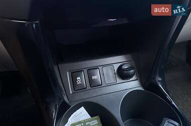 Внедорожник / Кроссовер Toyota RAV4 EV 2012 в 