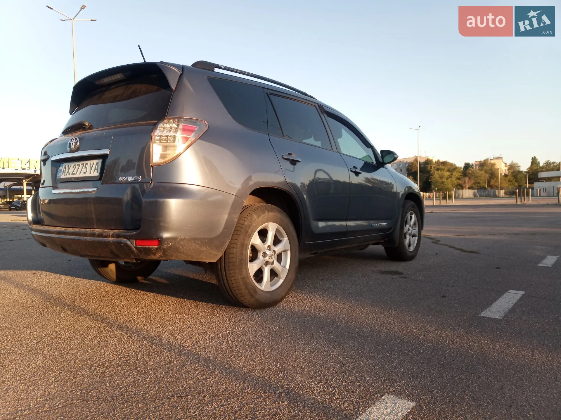 2014 Toyota RAV 4 - мініатюра 9