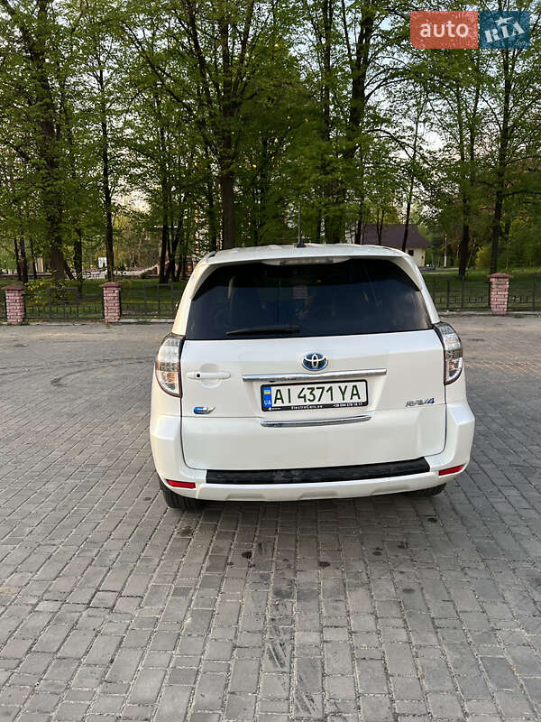 Позашляховик / Кросовер Toyota RAV4 EV 2014 в Володимирці фото 5 Позашляховик / Кросовер Toyota RAV4 EV 2014 в Володимирці
