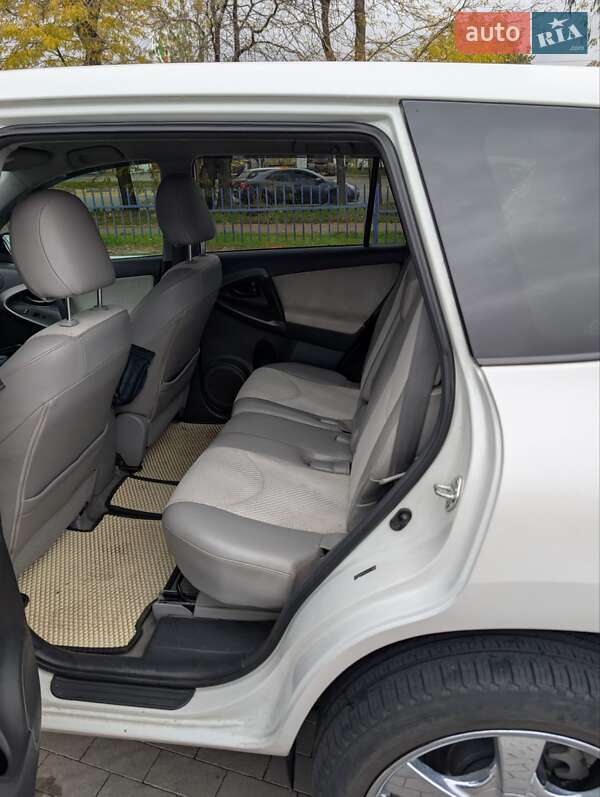 Внедорожник / Кроссовер Toyota RAV4 EV 2014 в Одессе фото 11 Внедорожник / Кроссовер Toyota RAV4 EV 2014 в Одессе