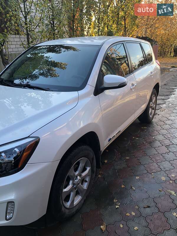 Позашляховик / Кросовер Toyota RAV4 EV 2013 в Крижополі фото 20 Позашляховик / Кросовер Toyota RAV4 EV 2013 в Крижополі