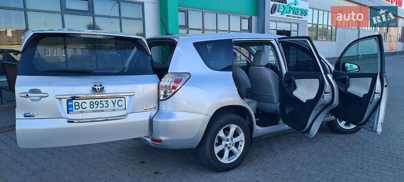 Позашляховик / Кросовер Toyota RAV4 EV 2014 в Нововолинську фото 2 Позашляховик / Кросовер Toyota RAV4 EV 2014 в Нововолинську